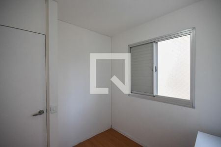 Quarto 1 de apartamento para alugar com 3 quartos, 60m² em Conjunto Promorar Raposo Tavares, São Paulo