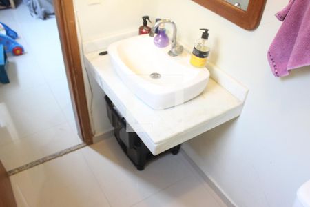 lavabo de casa para alugar com 3 quartos, 114m² em Centro, São Vicente