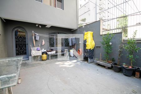 Casa à venda com 136m², 2 quartos e 1 vaga Casa à venda com 136m², 2 quartos e 1 vagaQuintal