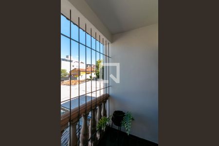 Casa à venda com 362m², 4 quartos e 4 vagas Casa à venda com 362m², 4 quartos e 4 vagasQuarto 1