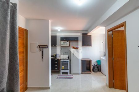 Sala e Cozinha Integrada  de apartamento à venda com 1 quarto, 32m² em Vila Guilhermina, São Paulo