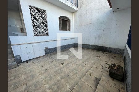 Casa à venda com 270m², 5 quartos e 2 vagasQuintal