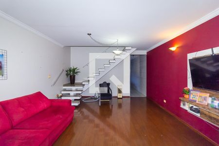 Sala de casa para alugar com 4 quartos, 220m² em Jardim Guairaca, São Paulo