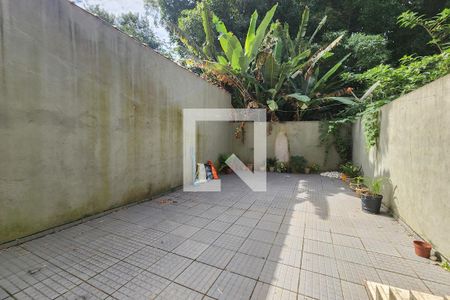 Casa à venda com 239m², 3 quartos e 3 vagasQuintal