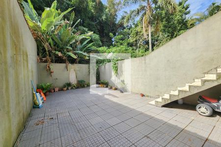 Casa à venda com 239m², 3 quartos e 3 vagasQuintal