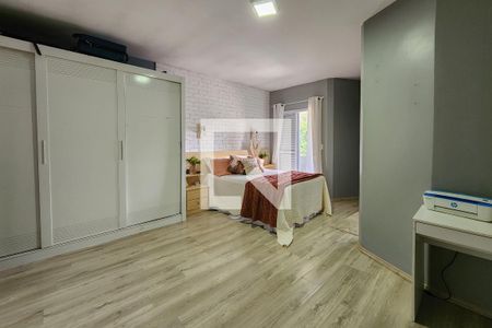 Casa à venda com 239m², 3 quartos e 3 vagasSuíte
