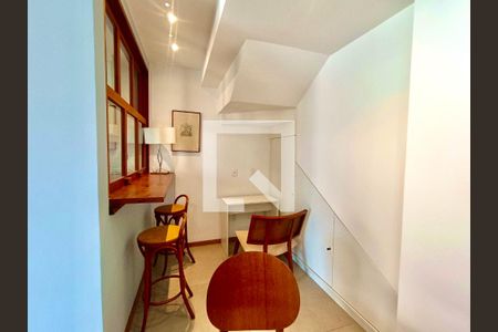 Sala de apartamento para alugar com 1 quarto, 60m² em Copacabana, Rio de Janeiro