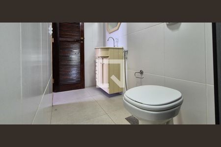 Banheiro 1 de apartamento para alugar com 2 quartos, 57m² em Barra da Tijuca, Rio de Janeiro