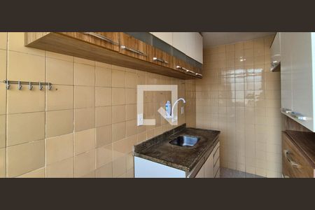 Cozinha de apartamento para alugar com 2 quartos, 57m² em Barra da Tijuca, Rio de Janeiro