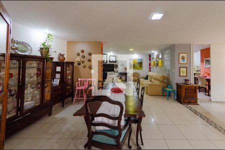 Sala 2 de apartamento à venda com 3 quartos, 200m² em Buritis, Belo Horizonte
