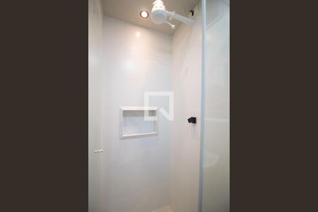 Banheiro social - box de apartamento para alugar com 1 quarto, 10m² em Leblon, Rio de Janeiro