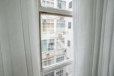 Quarto vista da janela de kitnet/studio à venda com 1 quarto, 18m² em Botafogo, Rio de Janeiro