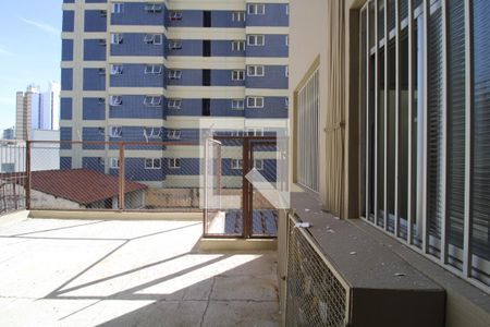 Vista da Sala de apartamento à venda com 2 quartos, 69m² em Vila Itapura, Campinas