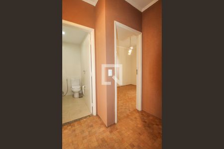 Corredor de apartamento para alugar com 2 quartos, 69m² em Vila Itapura, Campinas
