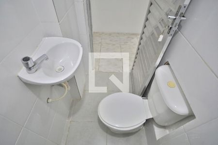 Banheiro de Serviço de casa para alugar com 1 quarto, 100m² em Campo Grande, Santos