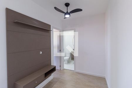 Sala de apartamento para alugar com 1 quarto, 29m² em Km 18, Osasco