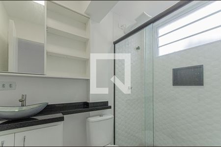 Banheiro de kitnet/studio para alugar com 1 quarto, 25m² em Ipiranga, São Paulo