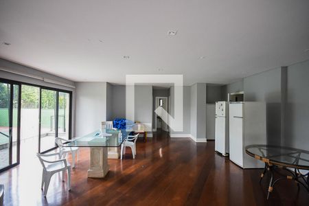 Apartamento à venda com 256m², 4 quartos e 4 vagasSalão de Festa