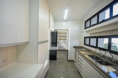Apartamento à venda com 256m², 4 quartos e 4 vagasCozinha