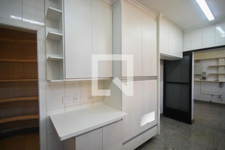 Apartamento à venda com 256m², 4 quartos e 4 vagasCozinha