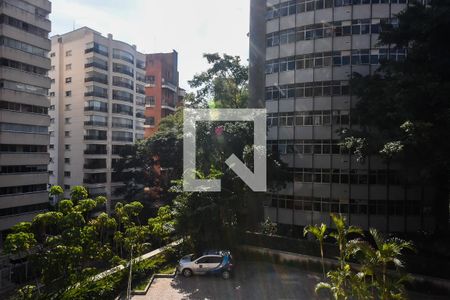 Apartamento à venda com 256m², 4 quartos e 4 vagasVista da Suíte 2