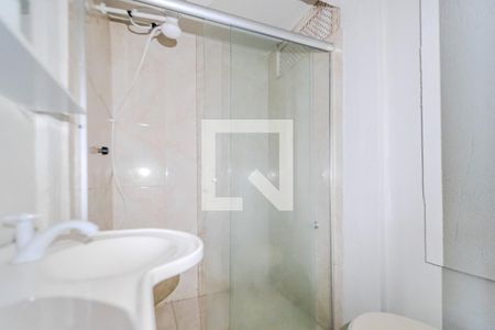 Banheiro de kitnet/studio para alugar com 1 quarto, 18m² em Centro Histórico, Porto Alegre