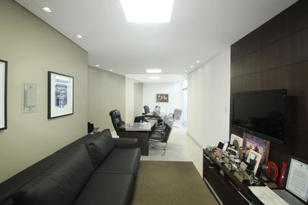 Casa à venda com 4 quartos, 270m² em Floresta, Belo Horizonte