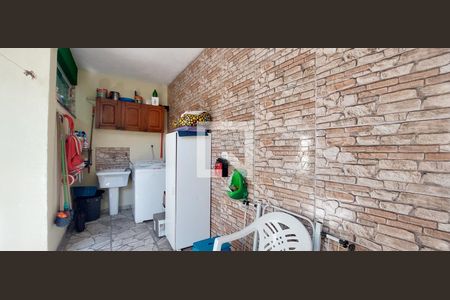 Casa à venda com 183m², 2 quartos e 2 vagas Casa à venda com 183m², 2 quartos e 2 vagasÁrea de Serviço