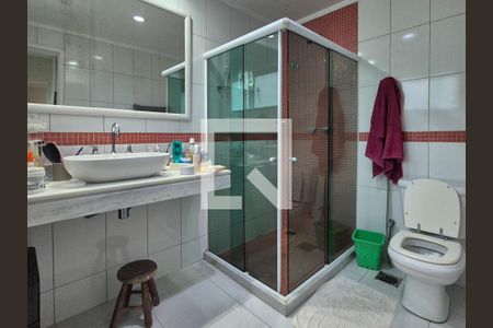 Casa de condomínio à venda com 350m², 4 quartos e 2 vagasBanheiro 2