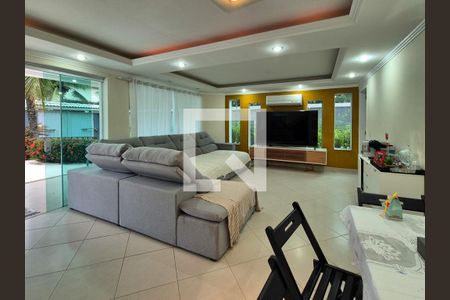 Sala de casa de condomínio à venda com 4 quartos, 350m² em Vargem Grande, Rio de Janeiro