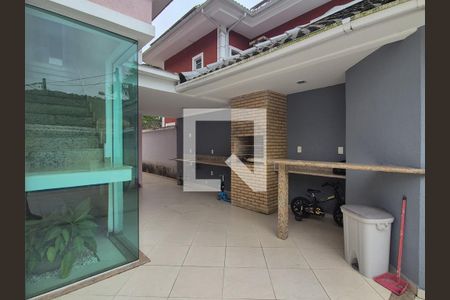Casa de condomínio à venda com 350m², 4 quartos e 2 vagasÁrea externa 