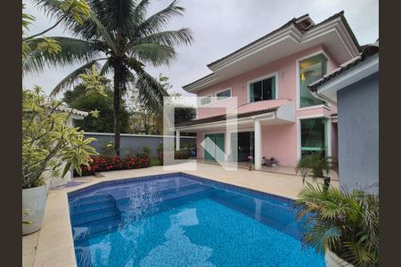 Casa de condomínio à venda com 350m², 4 quartos e 2 vagasÁrea externa 