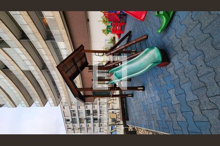 Studio para alugar com 74m², 1 quarto e 1 vaga Studio para alugar com 74m², 1 quarto e 1 vagaÁrea comum - Playground