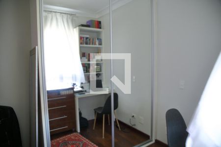 Apartamento à venda com 142m², 3 quartos e 2 vagasQuarto 2 - Armários