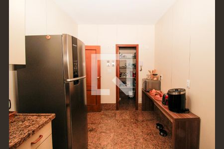Apartamento para alugar com 4 quartos, 168m² em Lourdes, Belo Horizonte