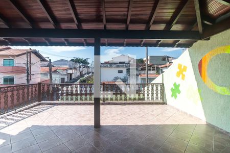 Casa para alugar com 551m², 15 quartos e 4 vagas Casa para alugar com 551m², 15 quartos e 4 vagasVaranda do Quarto 6