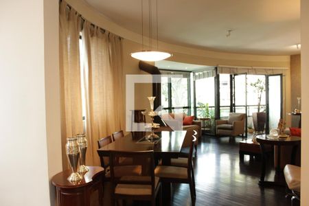 Apartamento para alugar com 136m², 2 quartos e 2 vagasSalas