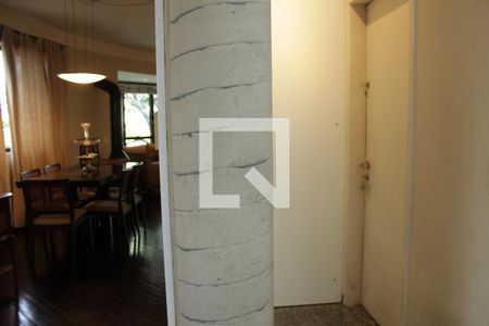 Apartamento para alugar com 136m², 2 quartos e 2 vagasEntrada de Serviço e Sala