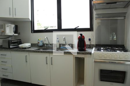 Apartamento para alugar com 136m², 2 quartos e 2 vagasCozinha