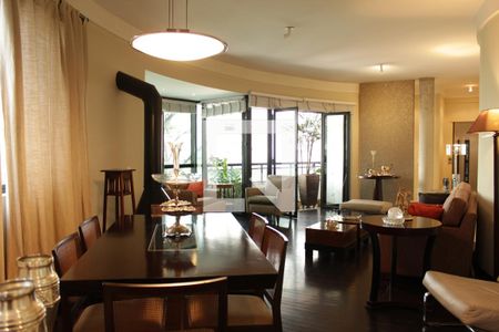 Apartamento para alugar com 136m², 2 quartos e 2 vagasSala de Jantar