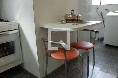 Apartamento para alugar com 136m², 2 quartos e 2 vagasCozinha