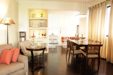 Apartamento para alugar com 136m², 2 quartos e 2 vagasSalas