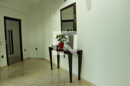 Apartamento para alugar com 136m², 2 quartos e 2 vagasHall Social