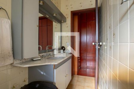 Casa à venda com 400m², 3 quartos e 3 vagas Casa à venda com 400m², 3 quartos e 3 vagasBanheiro do quarto suíte