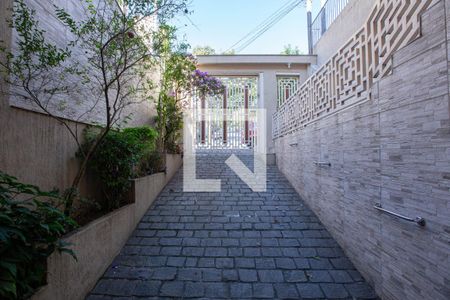 Casa à venda com 400m², 3 quartos e 3 vagas Casa à venda com 400m², 3 quartos e 3 vagasRampa Garagem