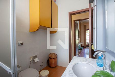 Casa à venda com 400m², 3 quartos e 3 vagas Casa à venda com 400m², 3 quartos e 3 vagasBanheiro primeiro andar