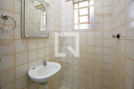 Casa à venda com 400m², 3 quartos e 3 vagas Casa à venda com 400m², 3 quartos e 3 vagasBanheiro de serviço