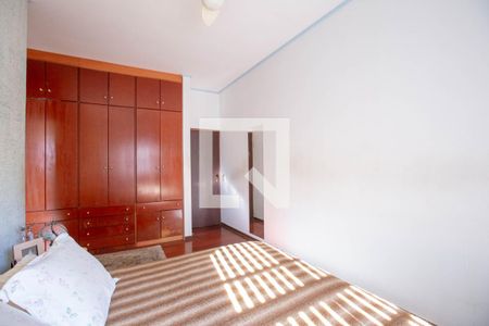 Casa à venda com 400m², 3 quartos e 3 vagas Casa à venda com 400m², 3 quartos e 3 vagasQuarto 1 Suíte