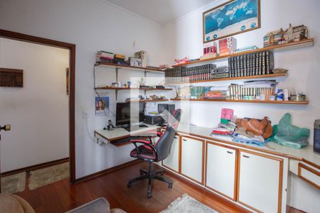 Casa à venda com 400m², 3 quartos e 3 vagas Casa à venda com 400m², 3 quartos e 3 vagasQuarto 3