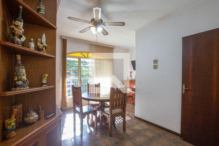 Casa à venda com 400m², 3 quartos e 3 vagas Casa à venda com 400m², 3 quartos e 3 vagasSala de almoço